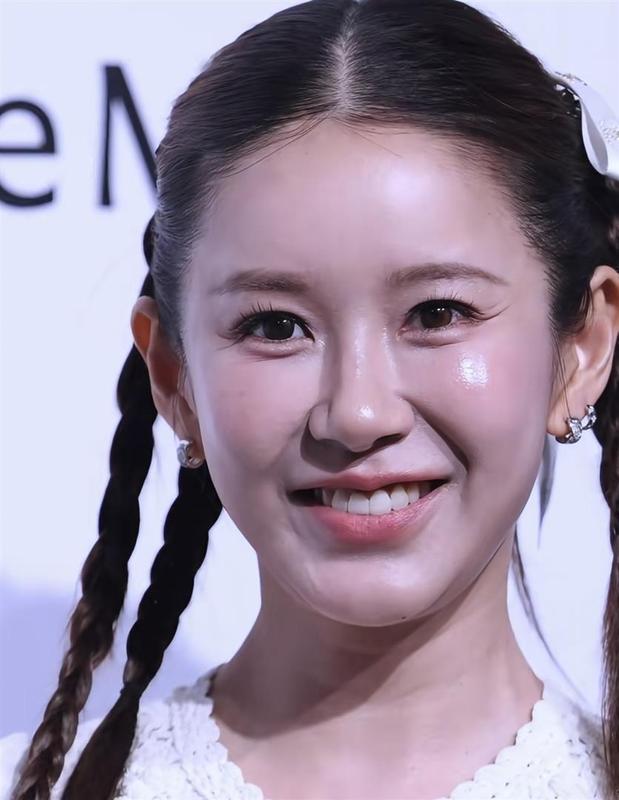  百倍社交压力：揭秘明星红毯造型如何从“好评”跌至“差评” 娱乐新闻