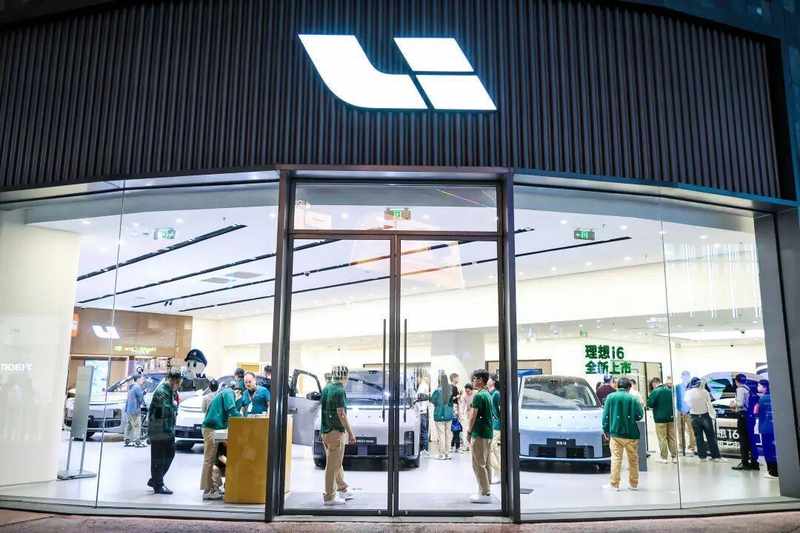  理想汽车遭遇严峻考验；曾经领先优势渐失，转型之路布满荆棘！ 汽车科技