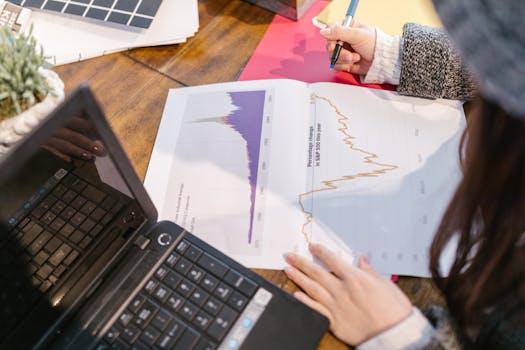 2025年证券业务的结构性迷局：规模增长与收入下滑的逻辑推演 IT技术