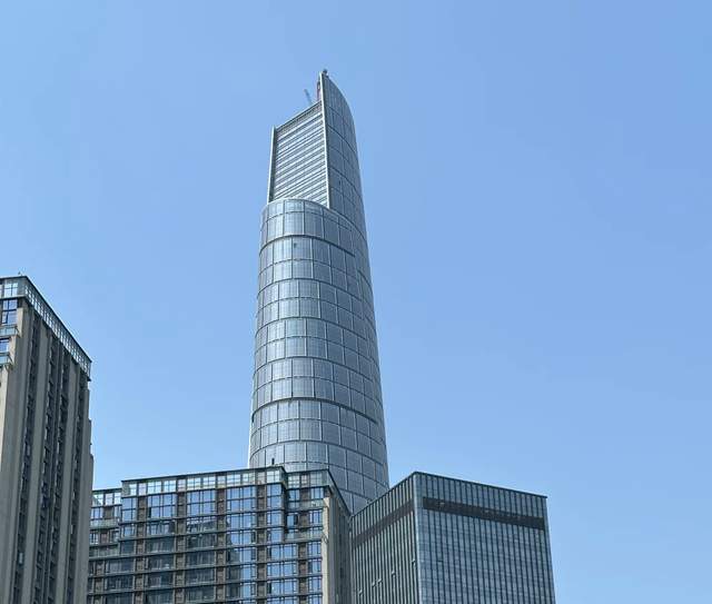  风帆欲起却遇寒冬：万科巨亏背后的摩天大楼迷局 新闻 风帆欲起却遇寒冬：万科巨亏背后的摩天大楼迷局 新闻