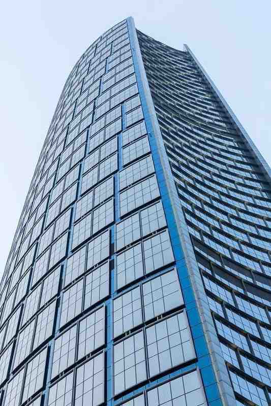  风帆欲起却遇寒冬：万科巨亏背后的摩天大楼迷局 新闻 风帆欲起却遇寒冬：万科巨亏背后的摩天大楼迷局 新闻