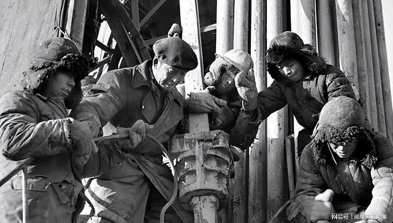  从“贫油国”到炼油王者：一张图看懂中国石油七十五年逆袭密码 新闻 从“贫油国”到炼油王者：一张图看懂中国石油七十五年逆袭密码 新闻