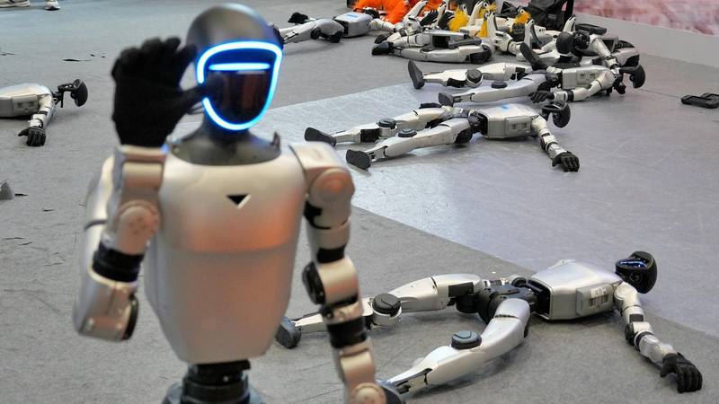  技术极客深度复盘：车企入局人形机器人的三重动机与三条路径 汽车科技