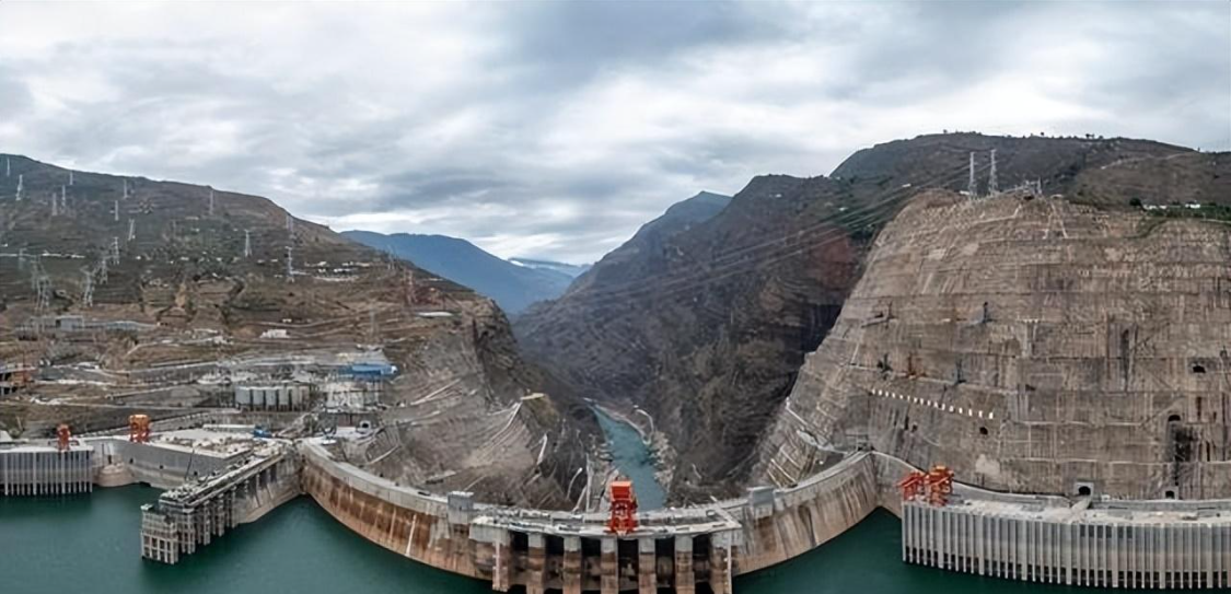  技术突破：全球坝高之巅的混凝土面板堆石坝如何穿越“水电禁区”？ 新闻