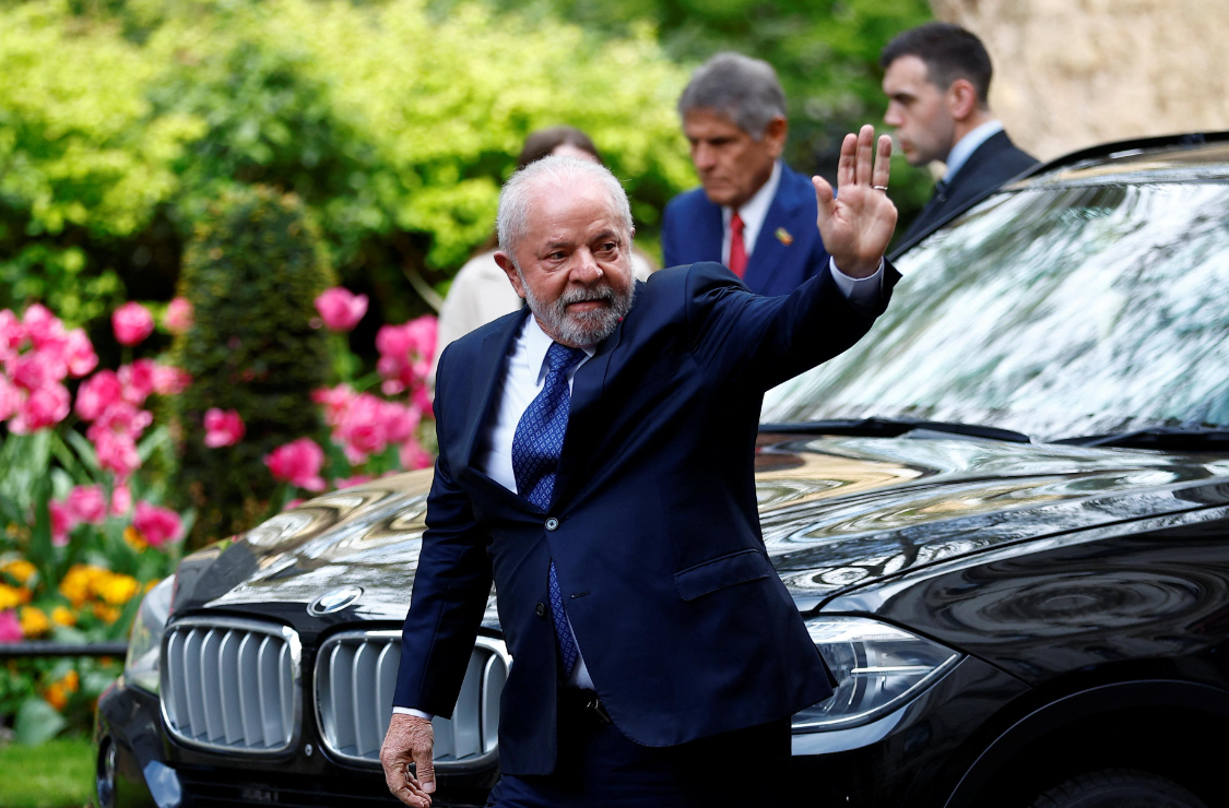  「从统计视角拆解巴西民调：两个百分点的差距根本不是反超」 新闻