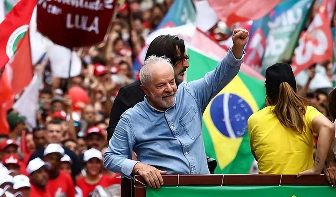  「从统计视角拆解巴西民调：两个百分点的差距根本不是反超」 新闻