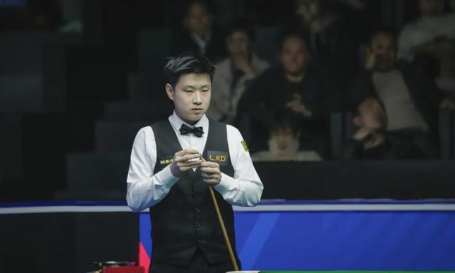  特鲁姆普绝境逆转的技术密码：4-0到4-4的战术崩盘与心态重构 体育新闻 特鲁姆普绝境逆转的技术密码：4-0到4-4的战术崩盘与心态重构 体育新闻